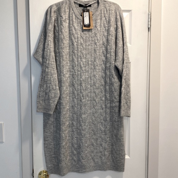 Vero Moda Dresses & Skirts - Vero Moda Cable dress Heather NWT Sz XL